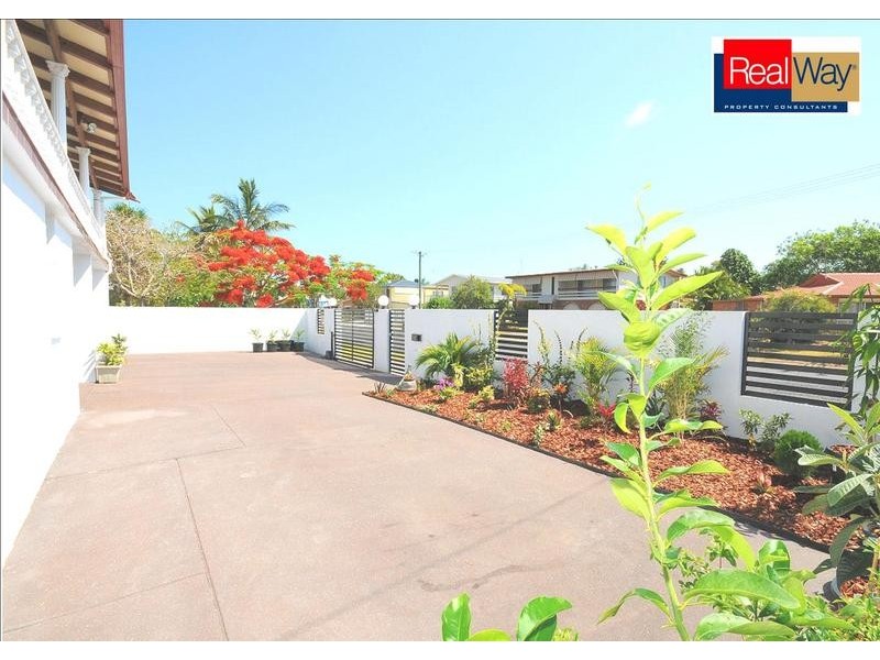 57 Hibiscus St, Urangan QLD 4655