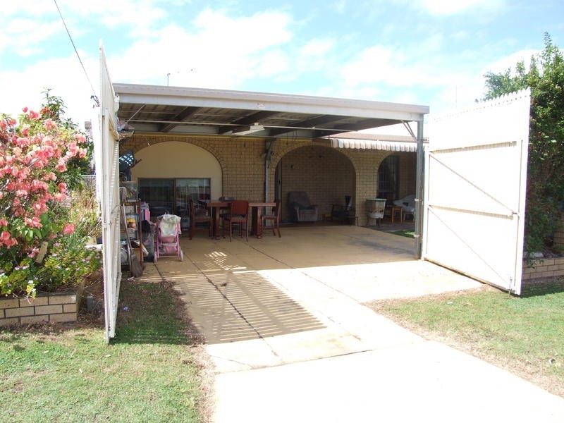 100 Denmans Camp Rd, Torquay QLD 4655