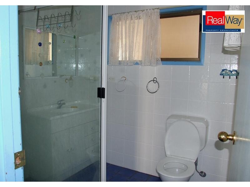 100 Denmans Camp Rd, Torquay QLD 4655