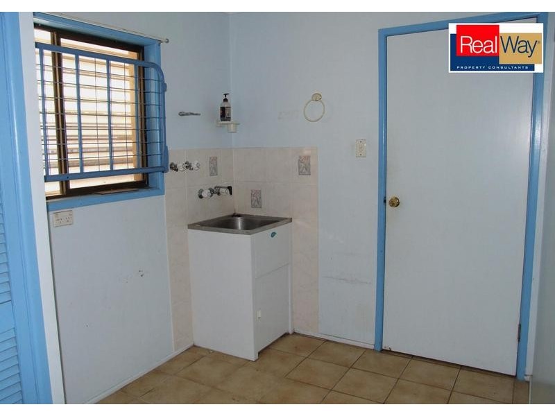 100 Denmans Camp Rd, Torquay QLD 4655