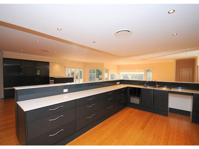 118 Honeyeater Drve, Sunshine Acres QLD 4655