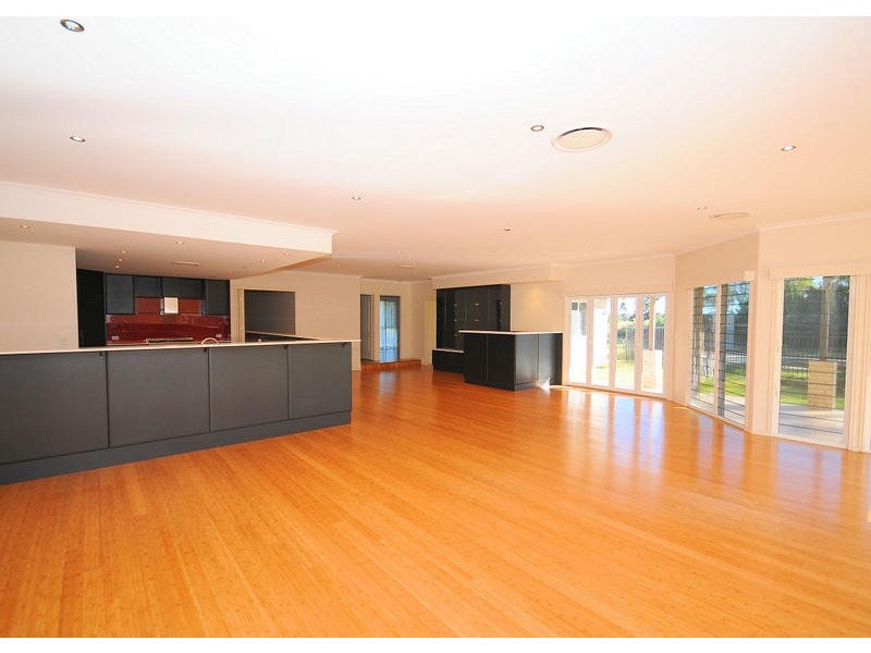 118 Honeyeater Drve, Sunshine Acres QLD 4655