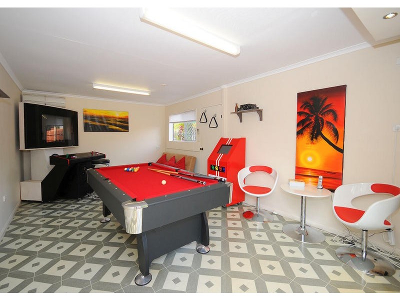 28 Fairway Drive, Urraween QLD 4655