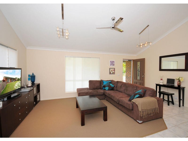 28 Fairway Drive, Urraween QLD 4655
