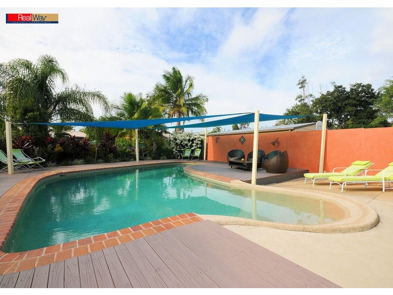 28 Fairway Drive, Urraween QLD 4655