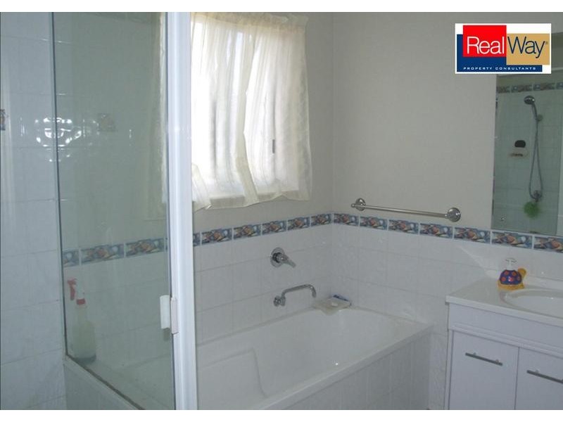 5 Montuna Ct, Wondunna QLD 4655