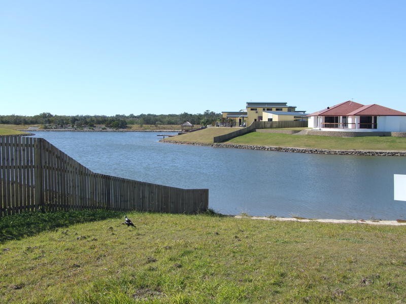 11 Bounty Cct, Eli Waters QLD 4655