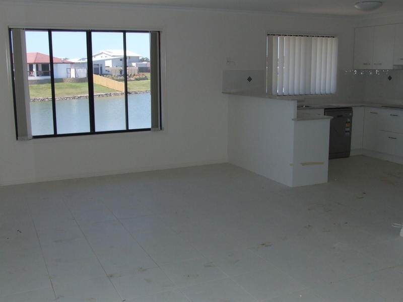 11 Bounty Cct, Eli Waters QLD 4655