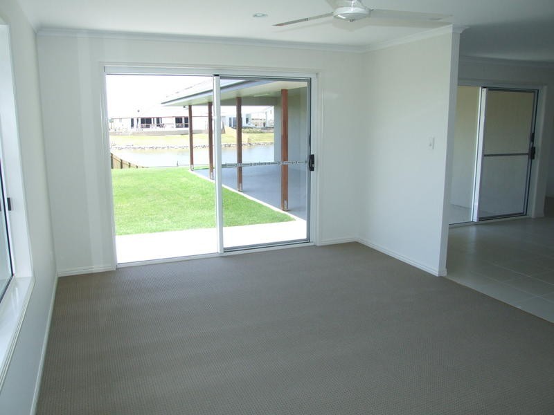 11 Bounty Cct, Eli Waters QLD 4655