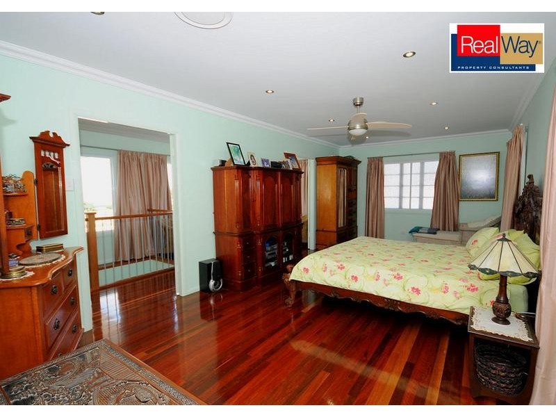 11 Aplin St, Point Vernon QLD 4655