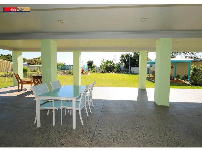 11 Aplin St, Point Vernon QLD 4655