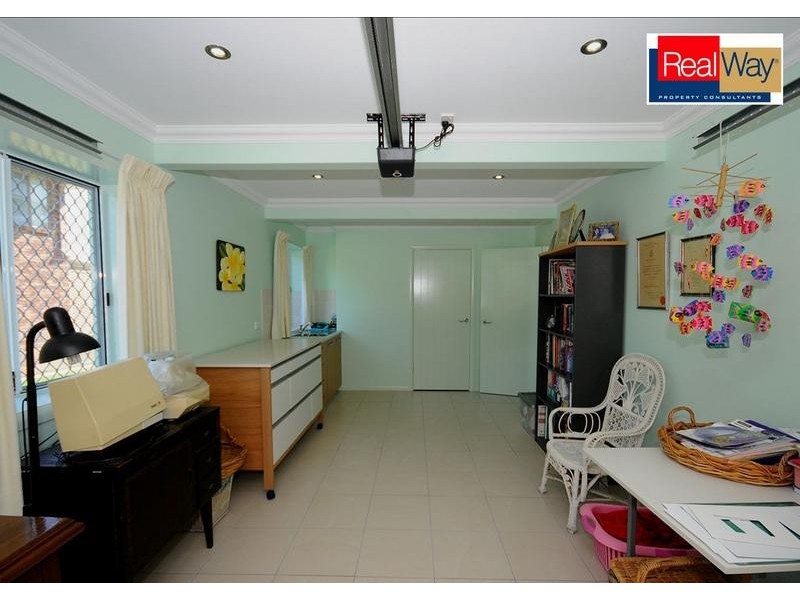 11 Aplin St, Point Vernon QLD 4655