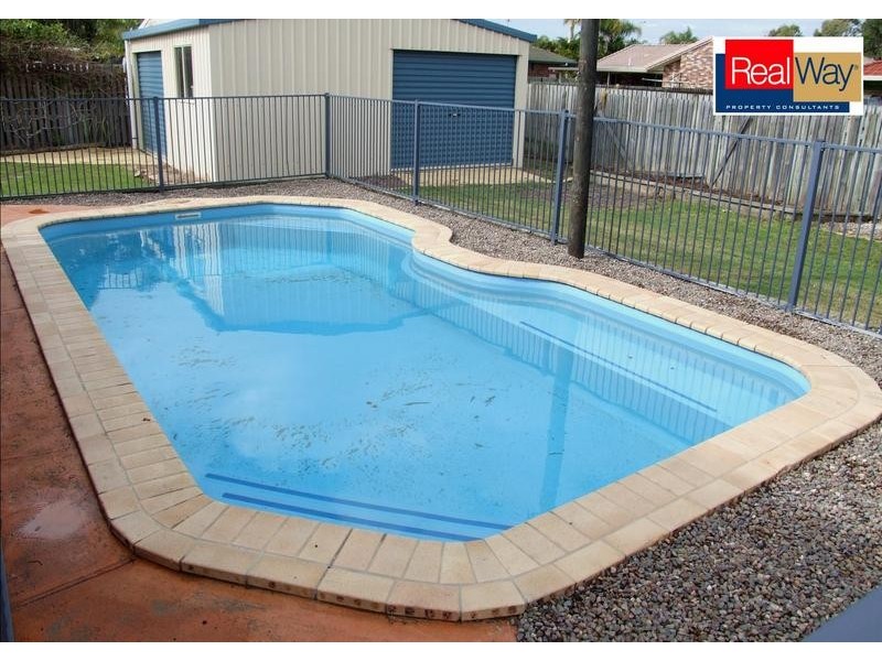 33 Brolga Crt, Eli Waters QLD 4655