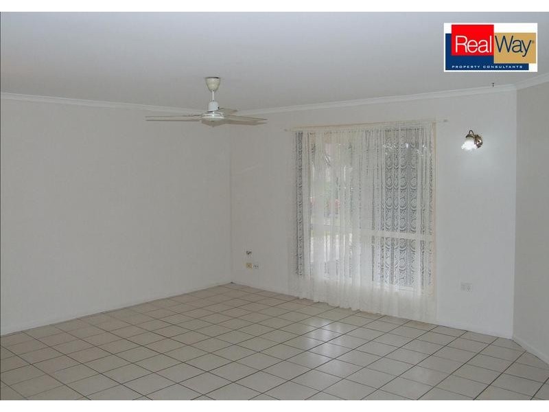 33 Brolga Crt, Eli Waters QLD 4655