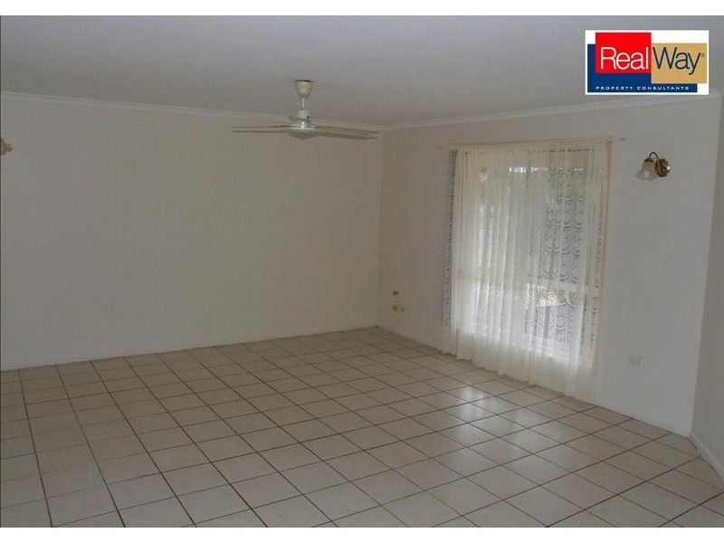 33 Brolga Crt, Eli Waters QLD 4655