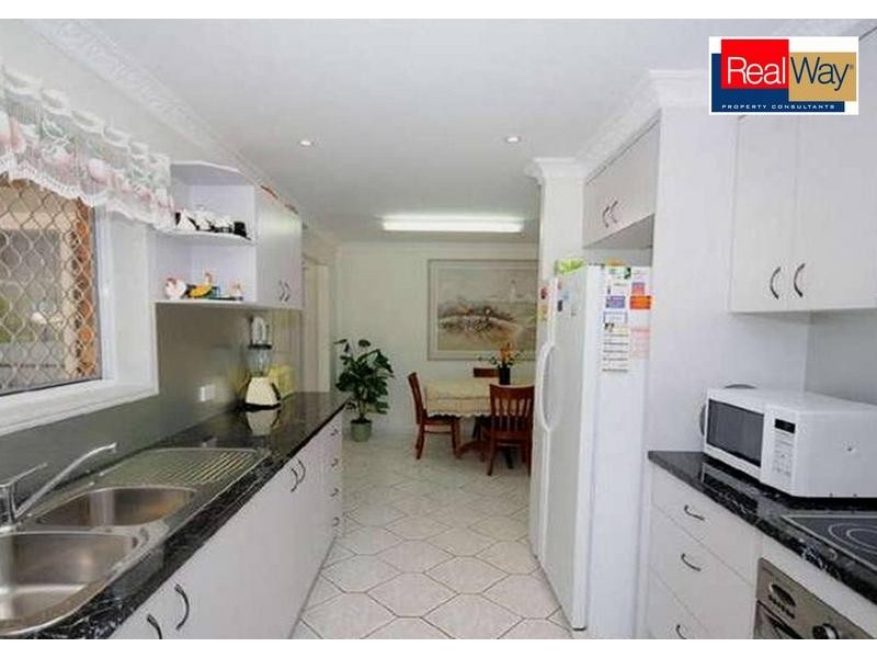 50 Haydn Dr, Kawungan QLD 4655