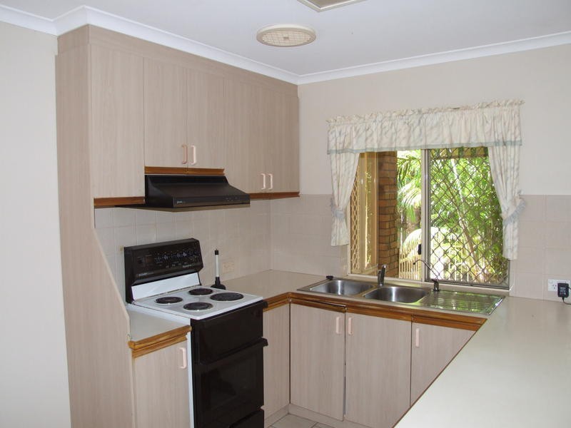 12 Elm Crt, Kawungan QLD 4655