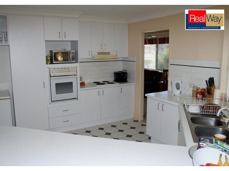 10 Mackay Dr, Kawungan QLD 4655