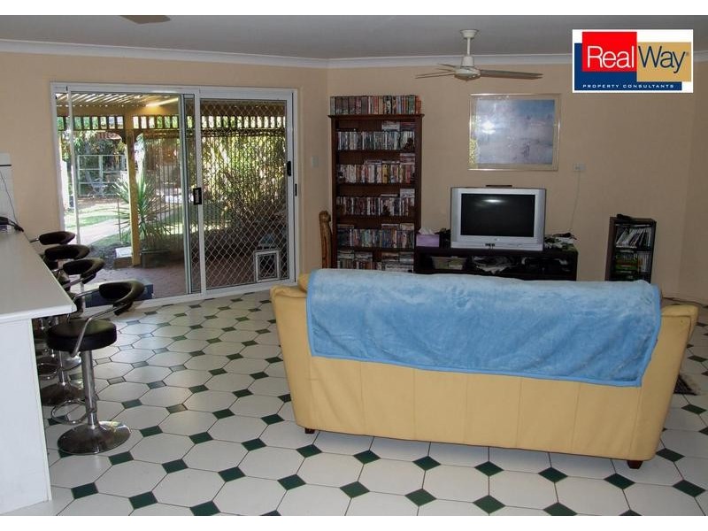 10 Mackay Dr, Kawungan QLD 4655