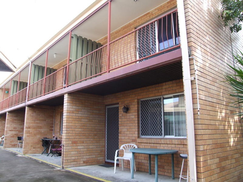 3&4/ 80 Hibiscus St, Urangan QLD 4655