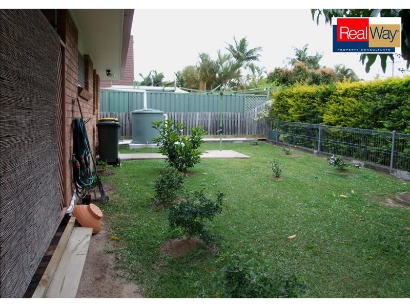 35 Winchelsea St, Pialba QLD 4655