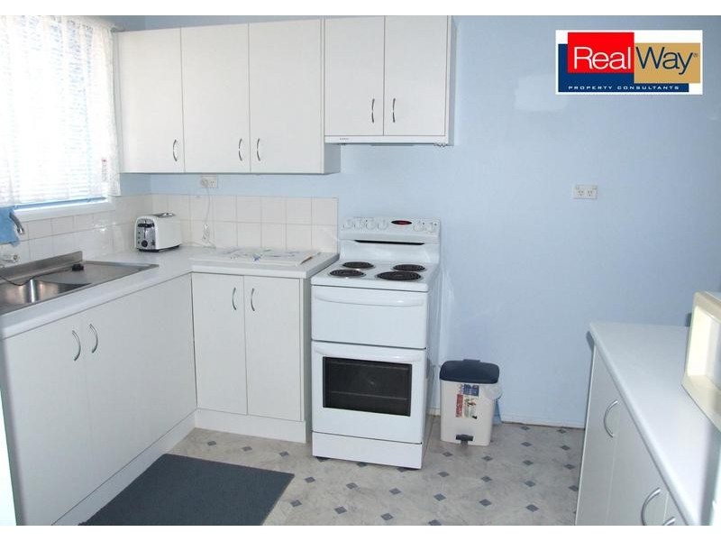 3 Hayworth St, Point Vernon QLD 4655