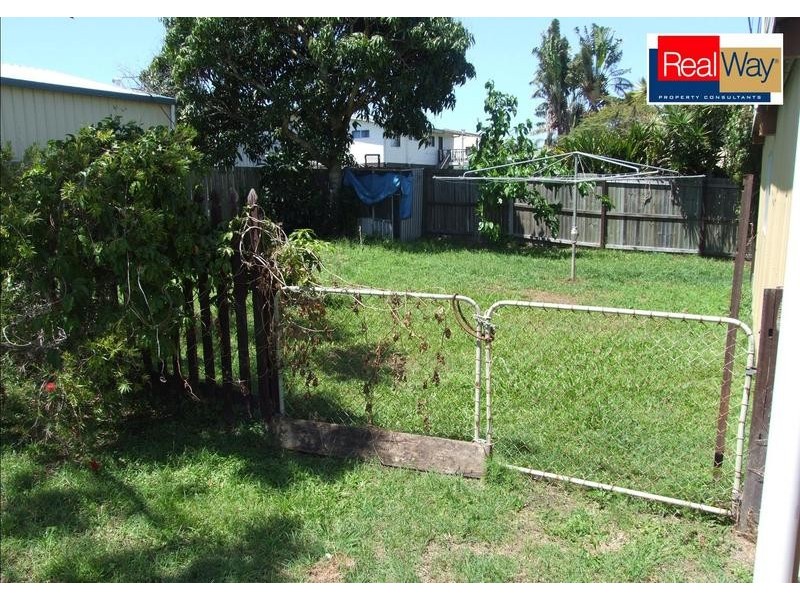 1 Kenny Way, Point Vernon QLD 4655