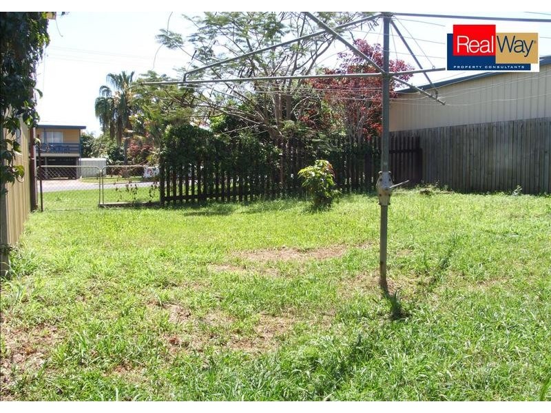 1 Kenny Way, Point Vernon QLD 4655