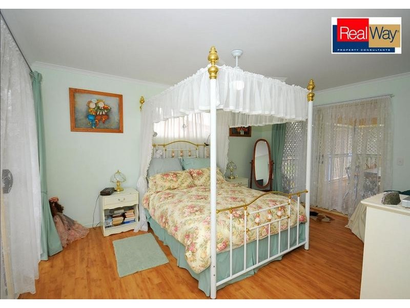 17 Andersen Ave, Urraween QLD 4655