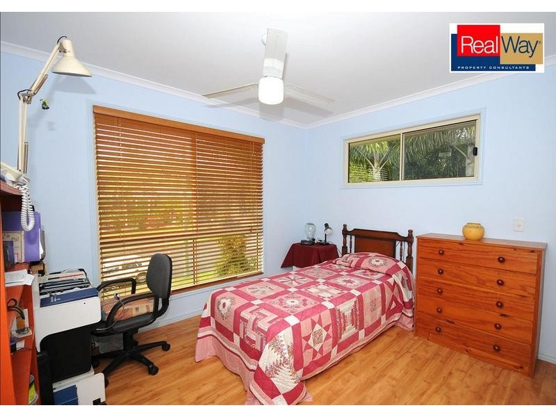 17 Andersen Ave, Urraween QLD 4655