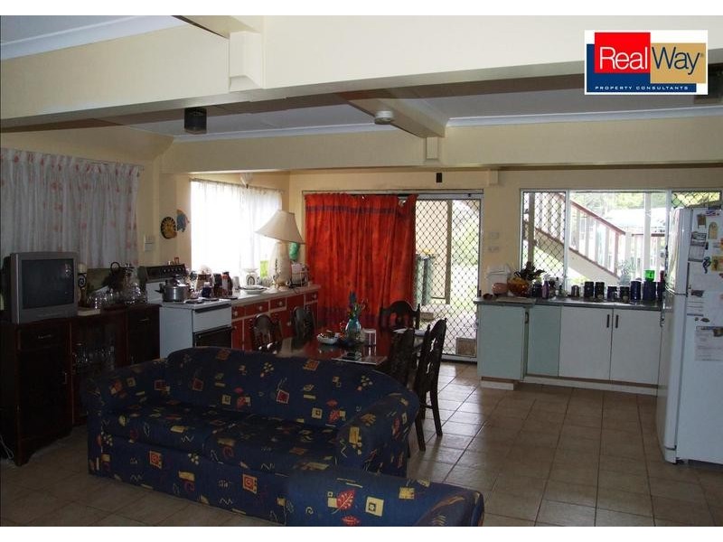 165 Torquay Rd, Scarness QLD 4655