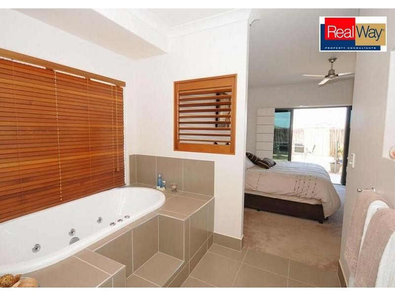 Eli Waters QLD 4655