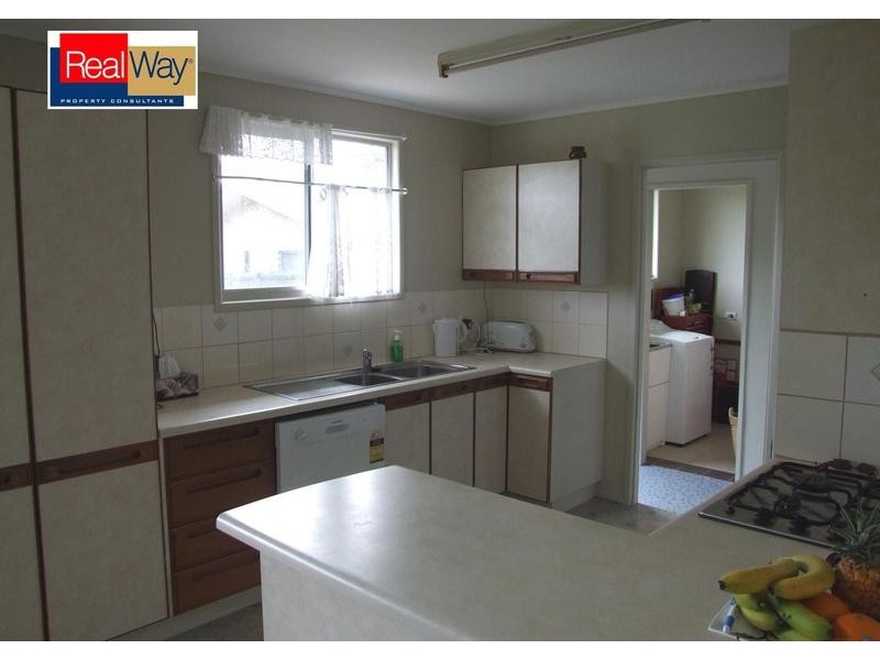 4 Pineapple St, Torquay QLD 4655