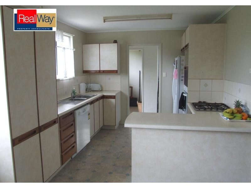 4 Pineapple St, Torquay QLD 4655