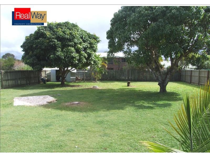 4 Pineapple St, Torquay QLD 4655