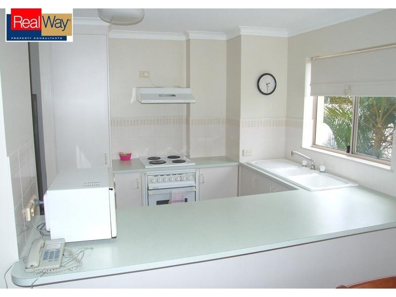 11/ 566 Charlton Esplanade, Urangan QLD 4655