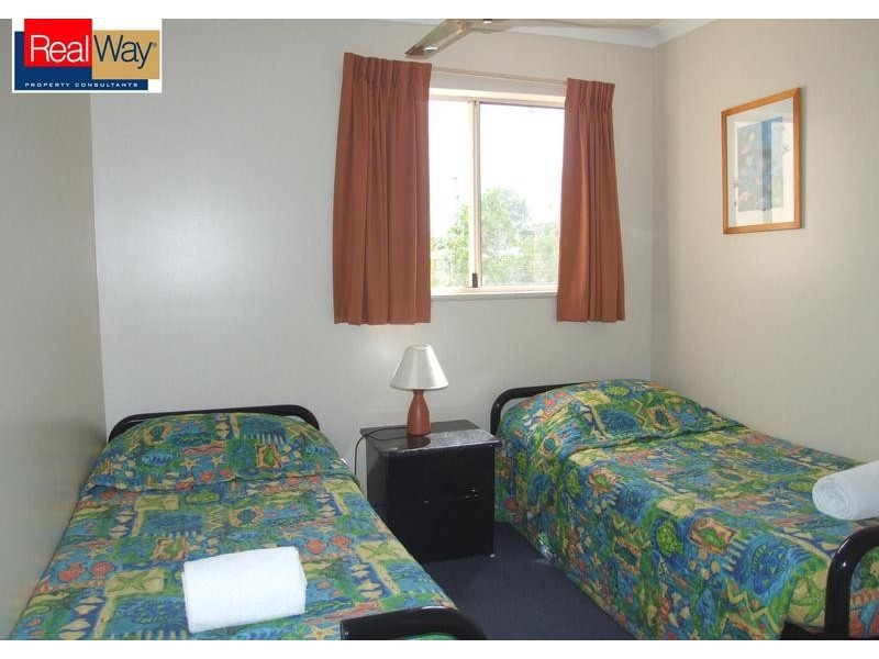 11/ 566 Charlton Esplanade, Urangan QLD 4655