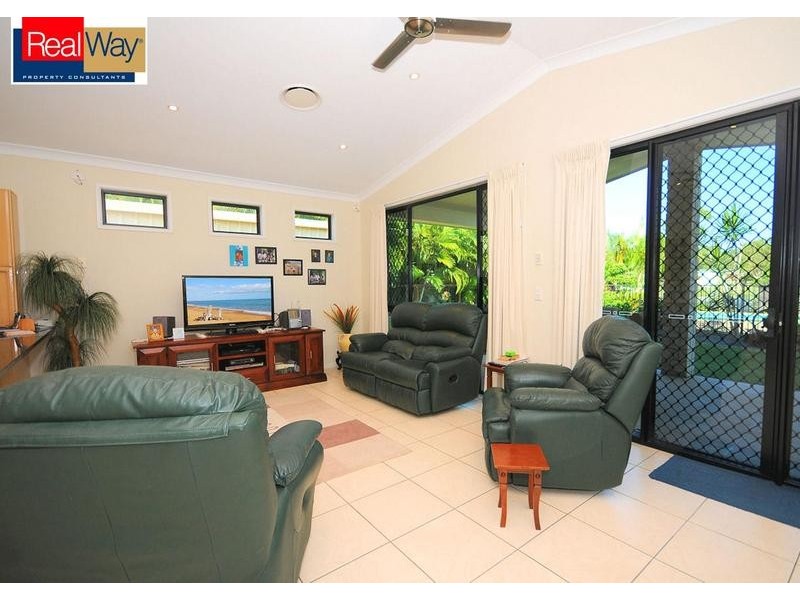 16 Eagle Beach Rd, Dundowran Beach QLD 4655