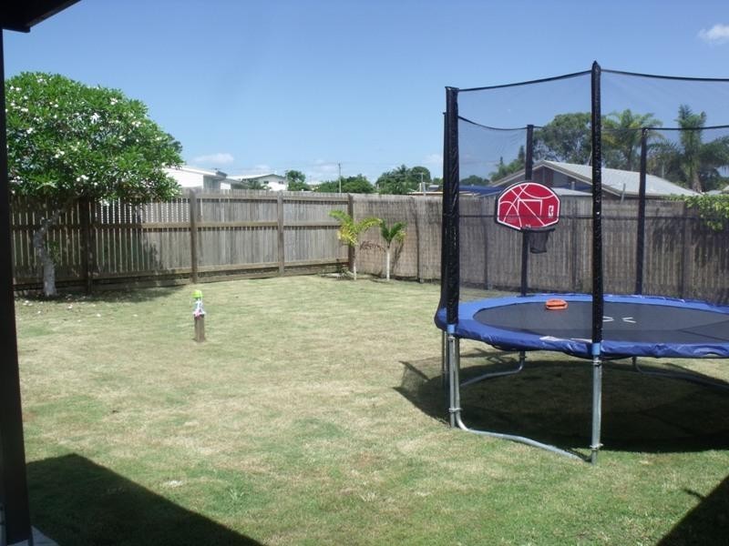 5 Hayworth St, Point Vernon QLD 4655