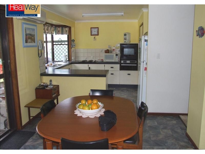 21 Desmond Dve, Toogoom QLD 4655