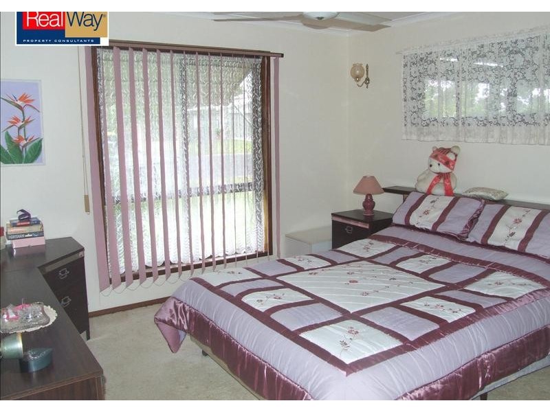 21 Desmond Dve, Toogoom QLD 4655