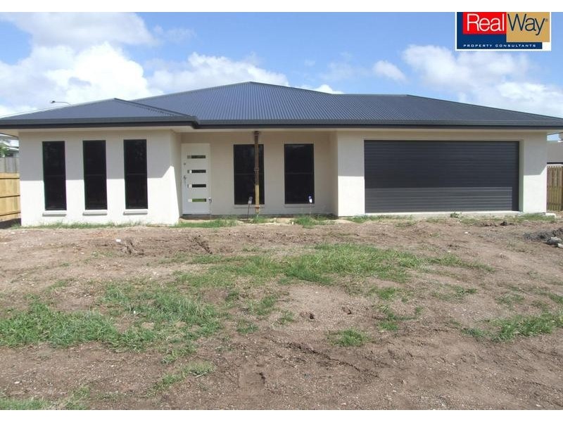 11 Parklands Blvd, Wondunna QLD 4655