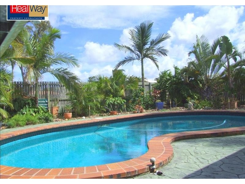26 Bowerbird Ave, Eli Waters QLD 4655