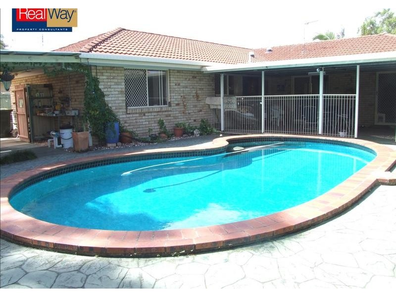 26 Bowerbird Ave, Eli Waters QLD 4655