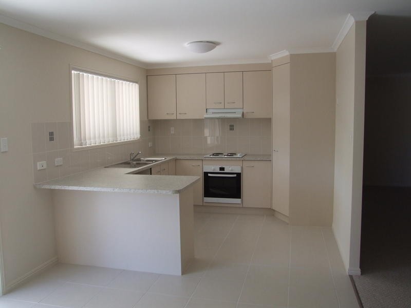 2 Alison Dr, Torquay QLD 4655