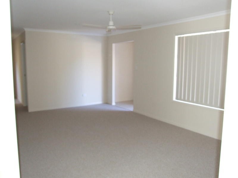2 Alison Dr, Torquay QLD 4655