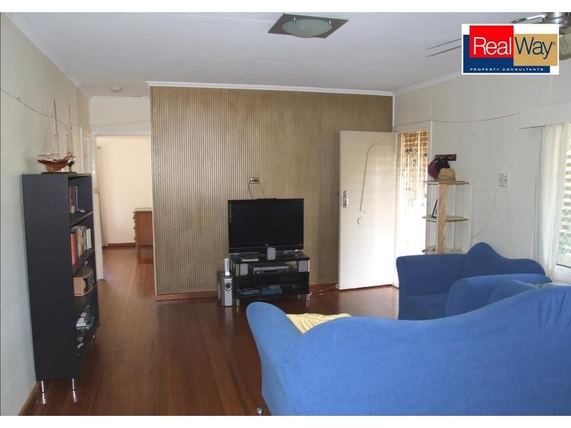 4 Brown St, Torquay QLD 4655