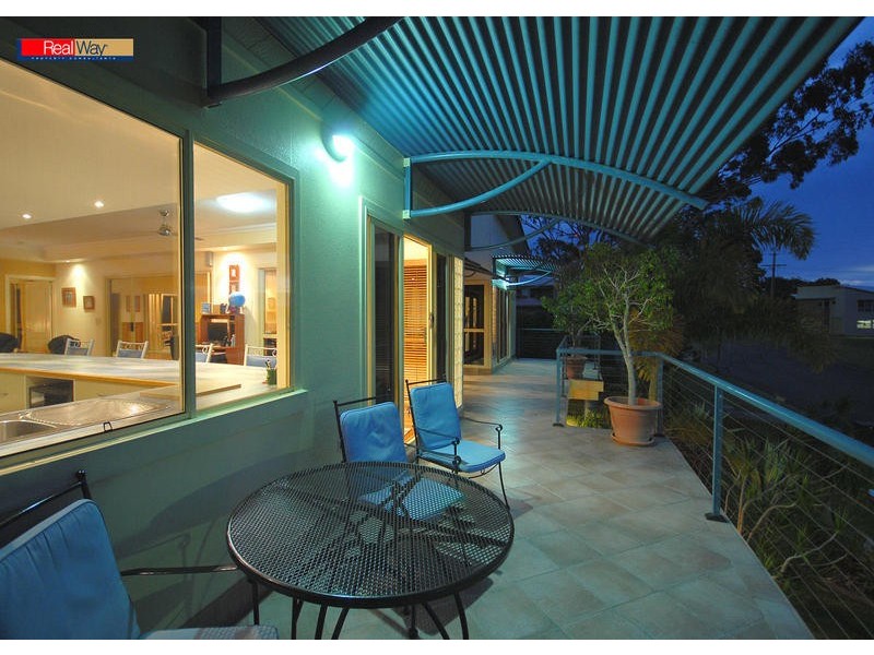 8 Regency Ave, Urraween QLD 4655