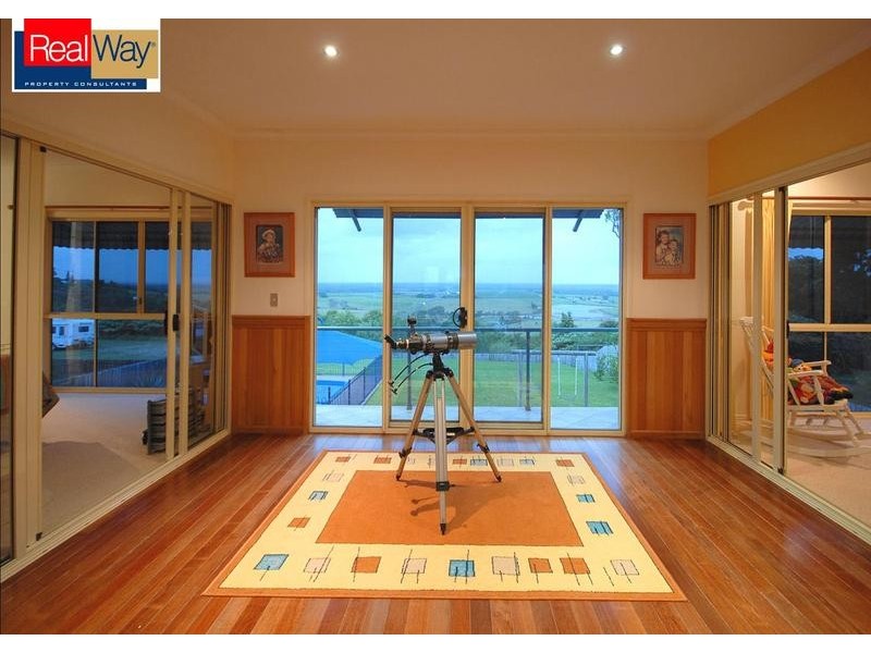 8 Regency Ave, Urraween QLD 4655