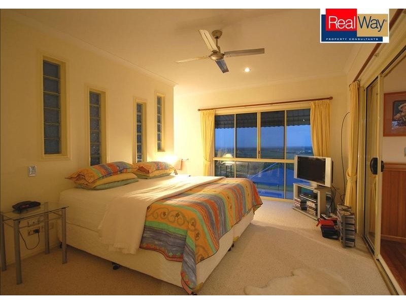 8 Regency Ave, Urraween QLD 4655